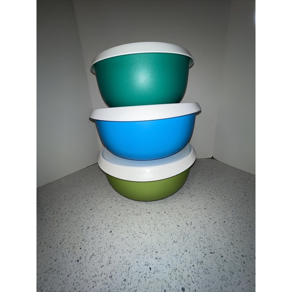 Tupperware Essentials Bowls Set Of 3 w/ White Seal‎ New
